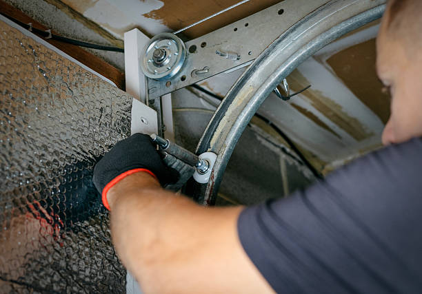 Affordable Garage Door Roller Replacement solutions in Menomonee Falls, WI